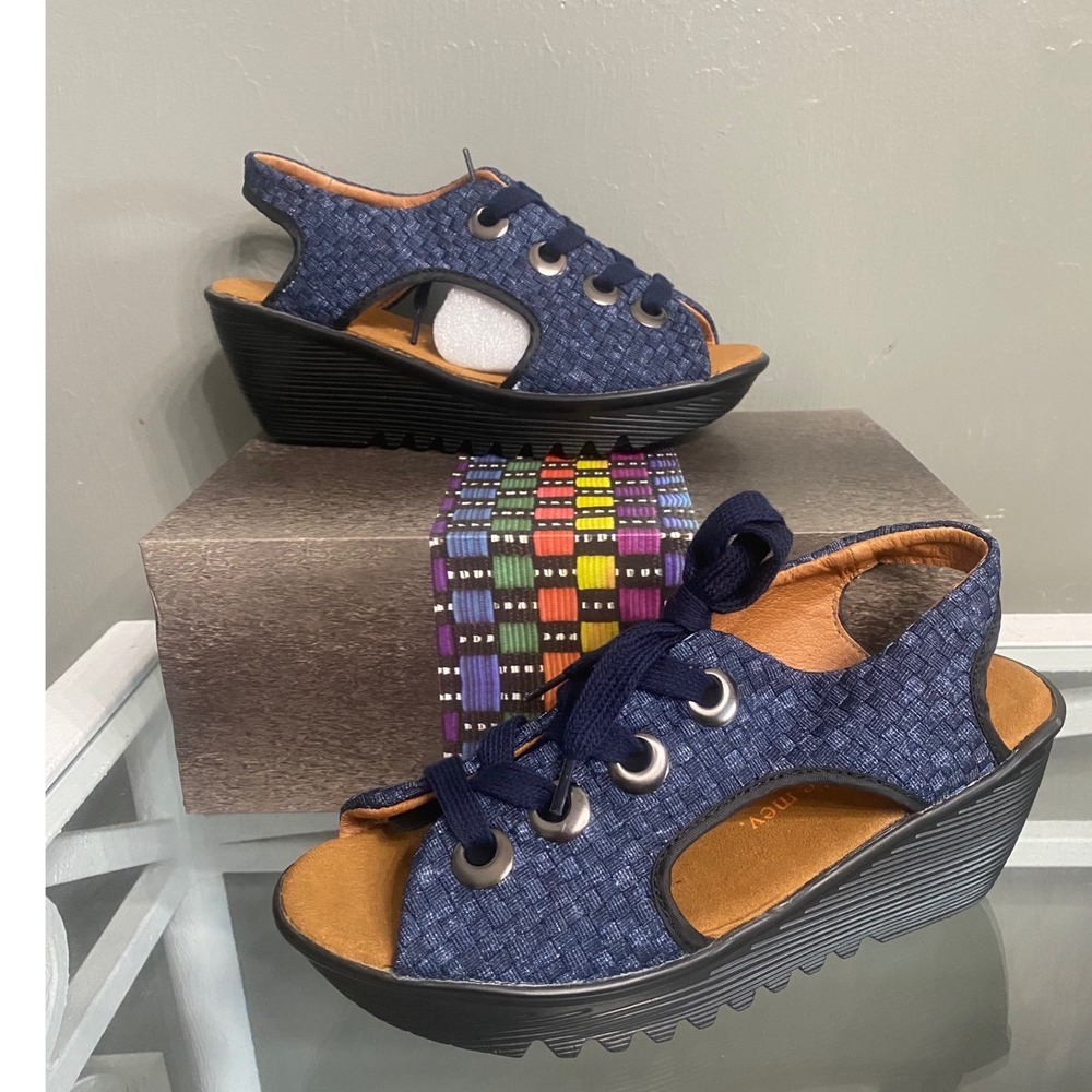 Bernie Mev Marcelo Jeans Blue Woven Platform Wedge Sandals Memory Foam Size 39